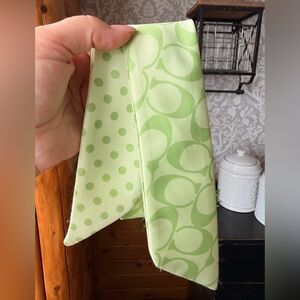 Coach Green Signture Polkadot Silk Skinny Bag Scarf EUC